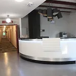 Enzo Premier Prix - Logis Hotel 2*