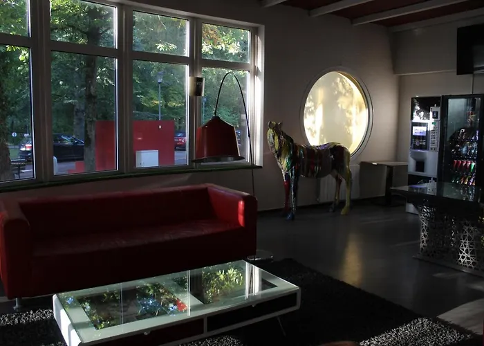 Enzo Premier Prix - Logis Otel Amnéville