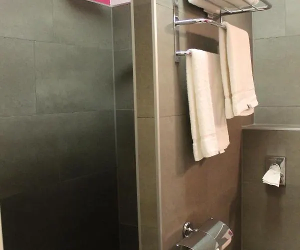 Otel Enzo Premier Prix - Logis 2*