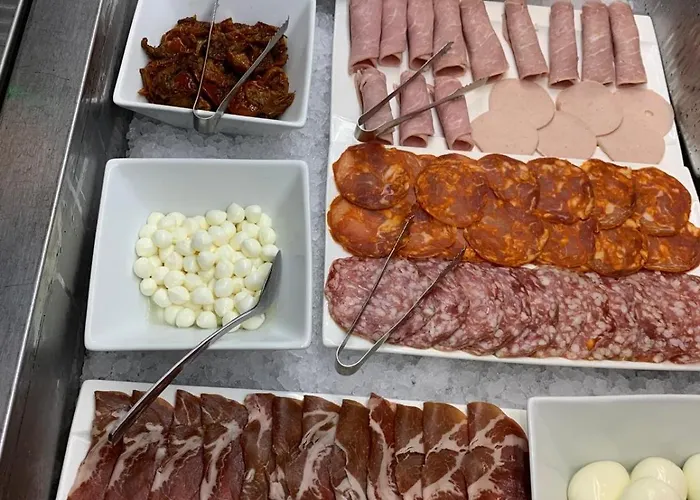 Enzo Premier Prix - Logis Otel Amnéville