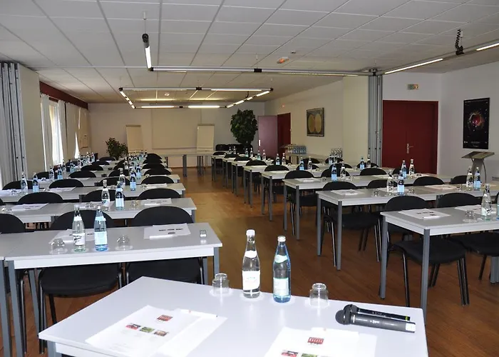 Enzo Premier Prix - Logis Amnéville