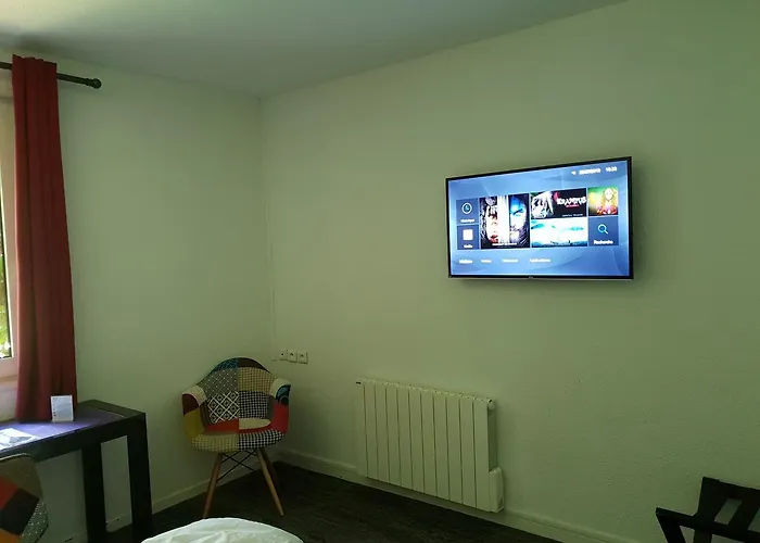 Enzo Premier Prix - Logis Otel